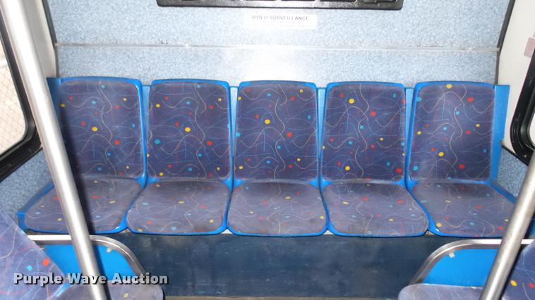 image for item L2402 2002 Gillig C20B096N4 transit bus