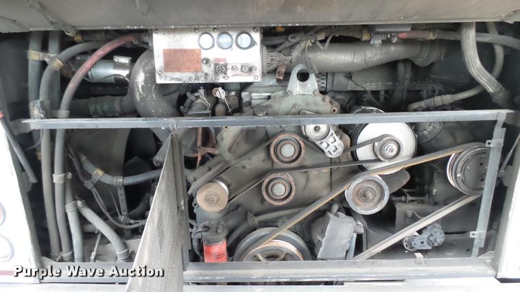 image for item L2402 2002 Gillig C20B096N4 transit bus