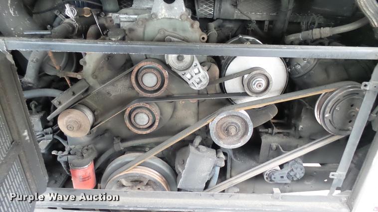 image for item L2402 2002 Gillig C20B096N4 transit bus