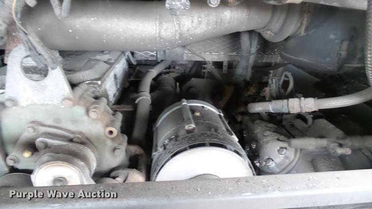 image for item L2402 2002 Gillig C20B096N4 transit bus