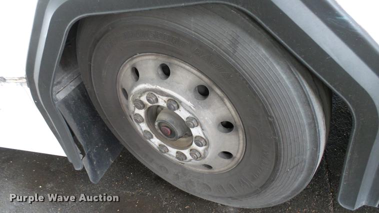 image for item L2402 2002 Gillig C20B096N4 transit bus