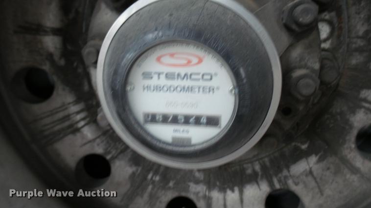 image for item L2402 2002 Gillig C20B096N4 transit bus