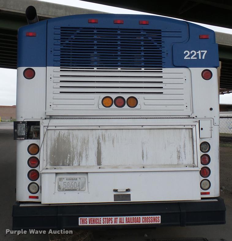 image for item L2403 2002 Gillig C20B096N4 transit bus