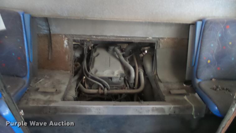 image for item L2403 2002 Gillig C20B096N4 transit bus