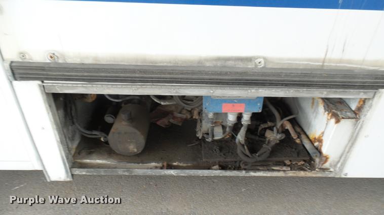 image for item L2403 2002 Gillig C20B096N4 transit bus