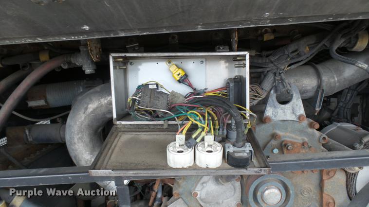 image for item L2403 2002 Gillig C20B096N4 transit bus