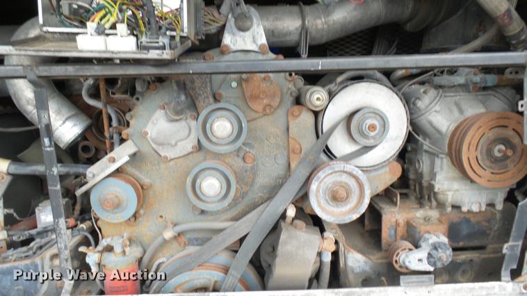 image for item L2403 2002 Gillig C20B096N4 transit bus