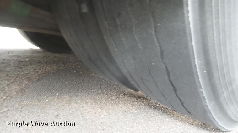 image for item L2403 2002 Gillig C20B096N4 transit bus