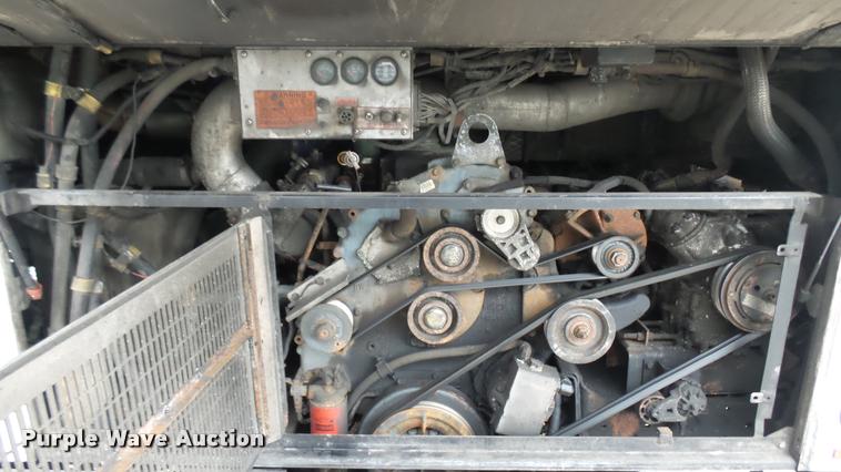 image for item L2404 2002 Gillig C20B096N4 transit bus