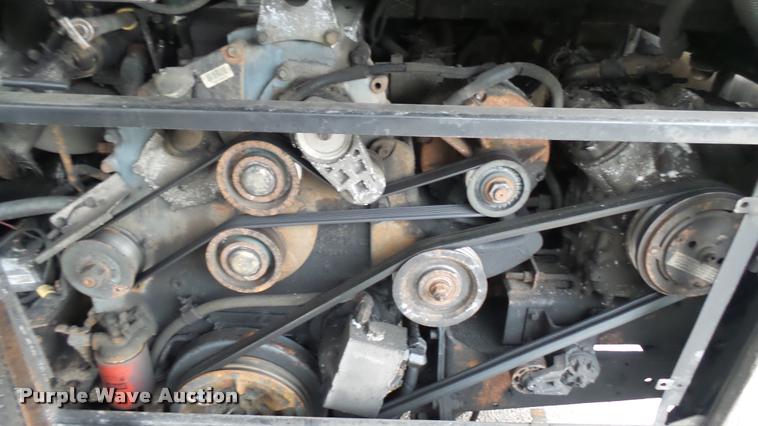 image for item L2404 2002 Gillig C20B096N4 transit bus