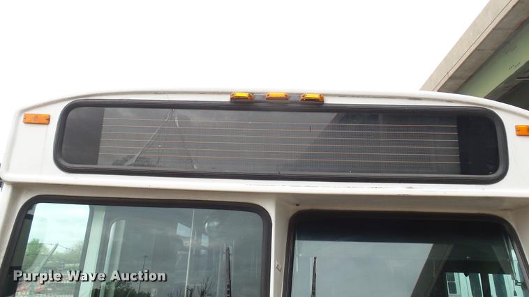 image for item L2404 2002 Gillig C20B096N4 transit bus