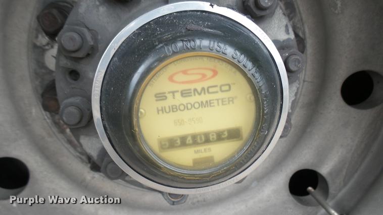 image for item L2404 2002 Gillig C20B096N4 transit bus