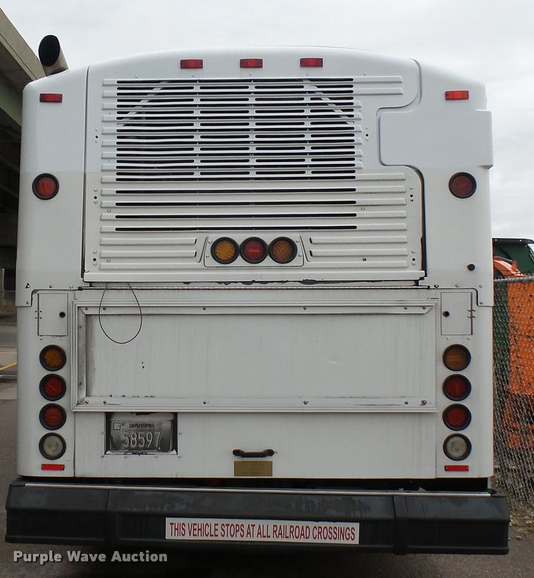 image for item L2405 2002 Gillig C20B096N4 transit bus