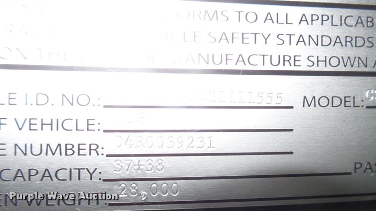 image for item L2405 2002 Gillig C20B096N4 transit bus