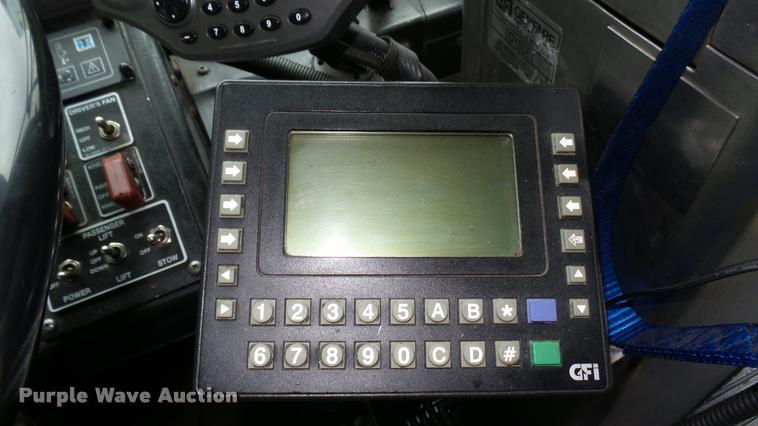 image for item L2405 2002 Gillig C20B096N4 transit bus