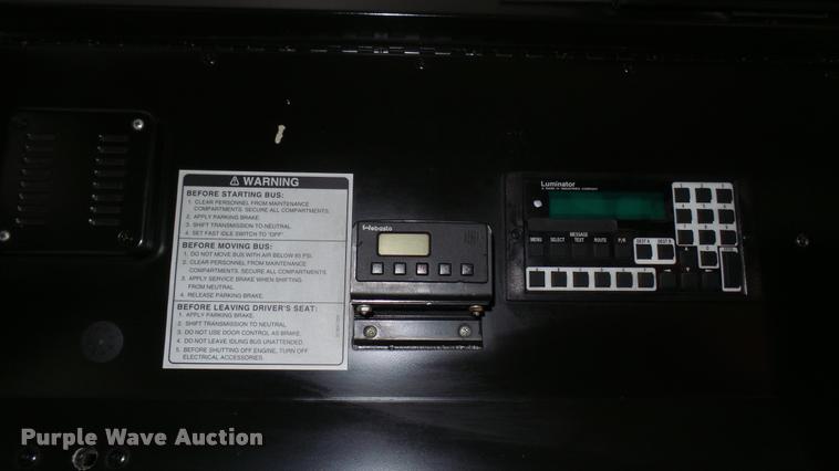 image for item L2405 2002 Gillig C20B096N4 transit bus