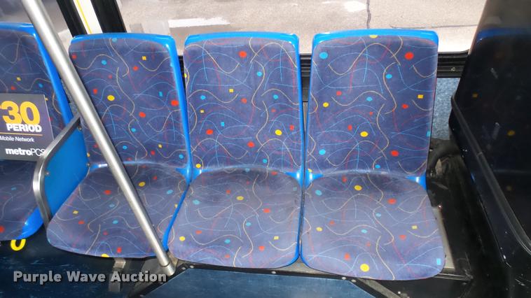 image for item L2405 2002 Gillig C20B096N4 transit bus