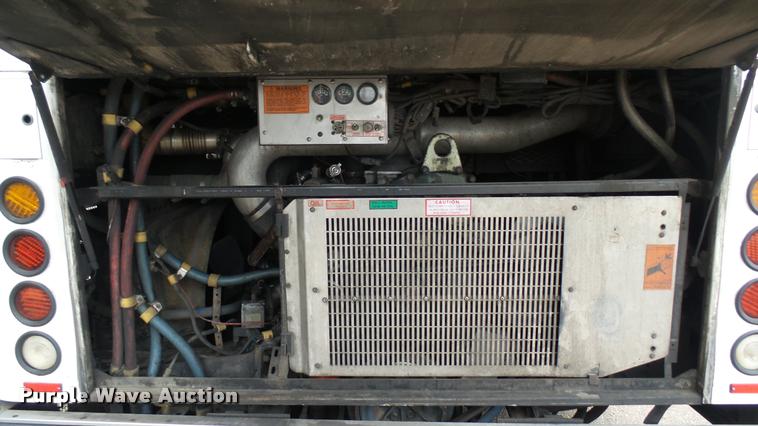 image for item L2405 2002 Gillig C20B096N4 transit bus