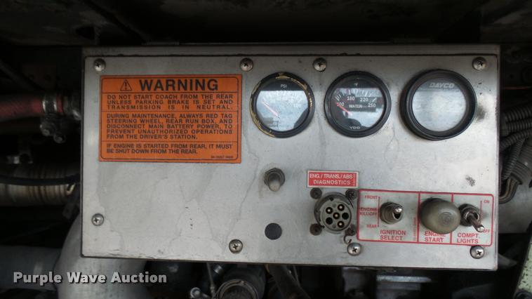 image for item L2405 2002 Gillig C20B096N4 transit bus