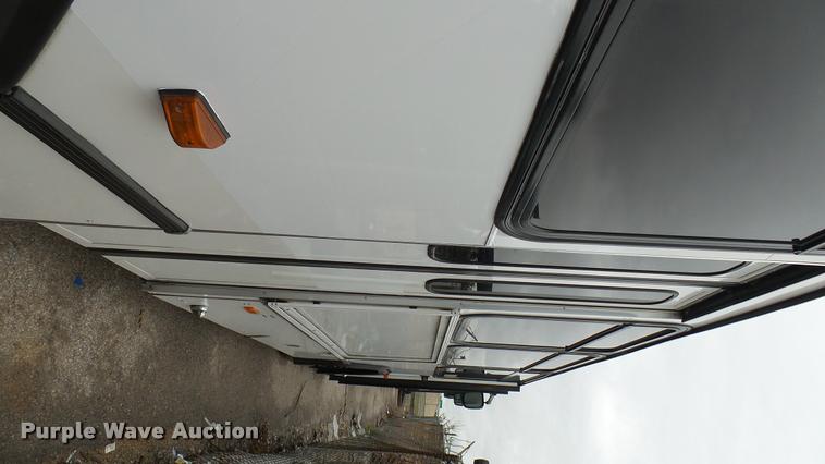 image for item L2405 2002 Gillig C20B096N4 transit bus