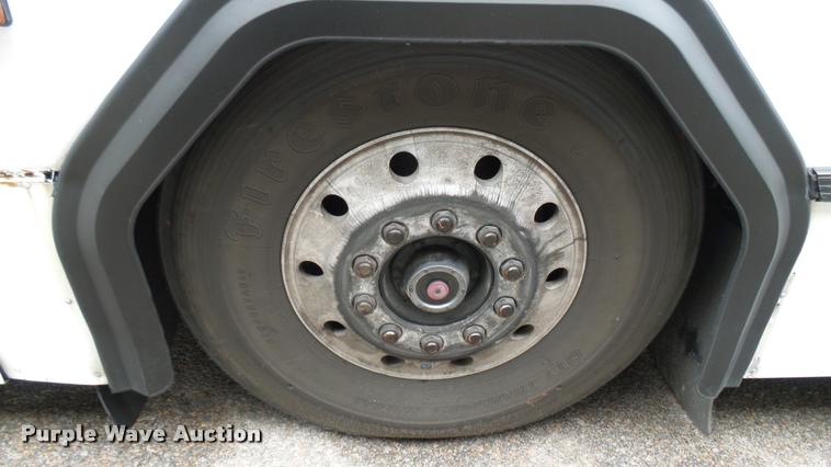 image for item L2405 2002 Gillig C20B096N4 transit bus