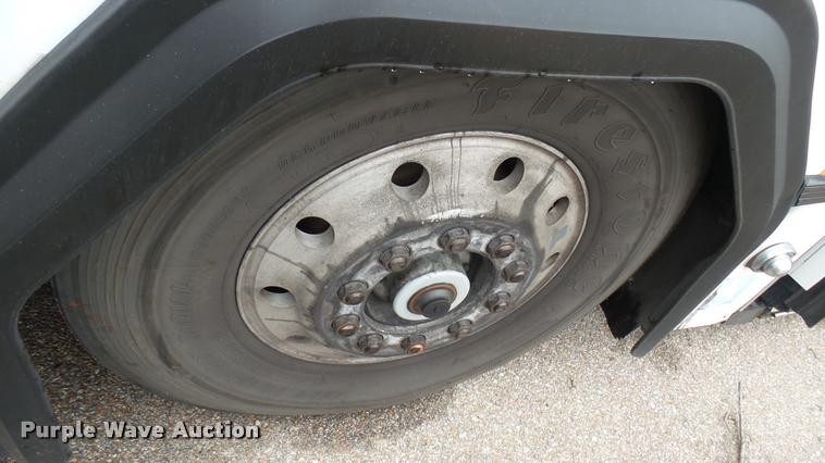 image for item L2405 2002 Gillig C20B096N4 transit bus