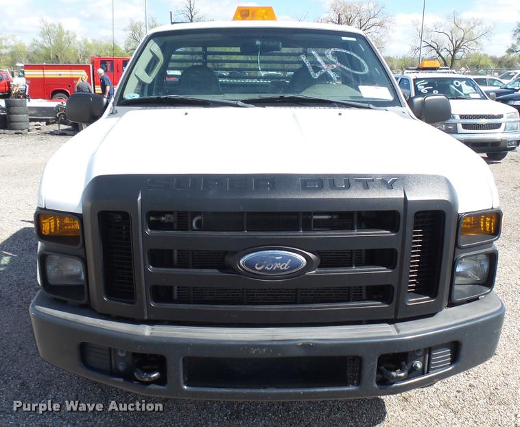 image for item L2407 2008 Ford F250 Super Duty XL pickup truck