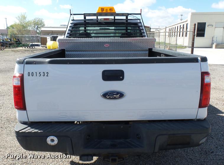 image for item L2407 2008 Ford F250 Super Duty XL pickup truck