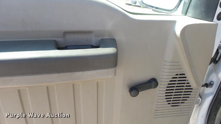 image for item L2407 2008 Ford F250 Super Duty XL pickup truck