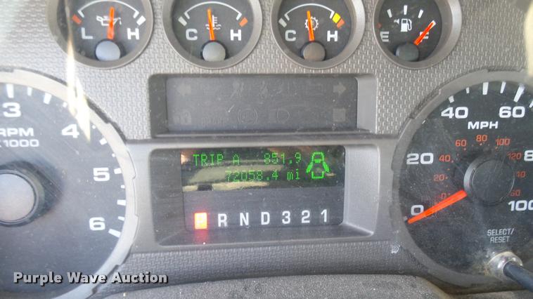 image for item L2407 2008 Ford F250 Super Duty XL pickup truck