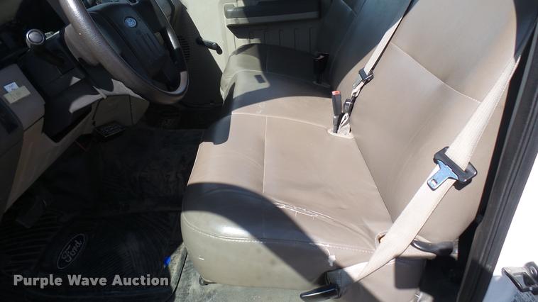 image for item L2407 2008 Ford F250 Super Duty XL pickup truck