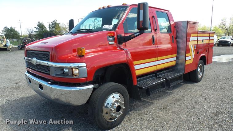 image for item L2450 2008 Chevrolet C5500 utility truck