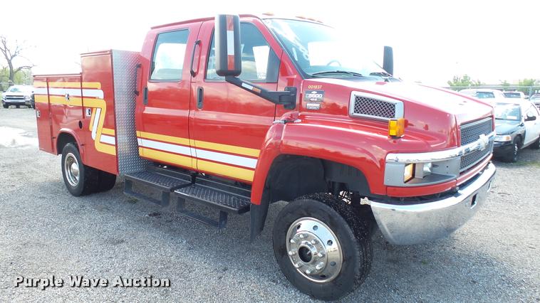 image for item L2450 2008 Chevrolet C5500 utility truck