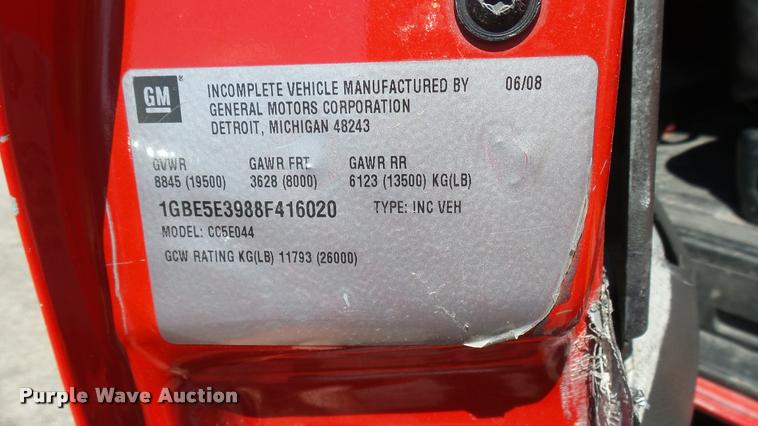 image for item L2450 2008 Chevrolet C5500 utility truck