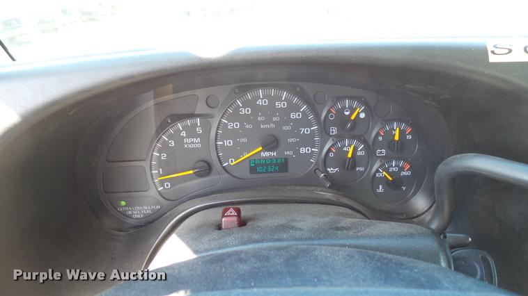 image for item L2450 2008 Chevrolet C5500 utility truck