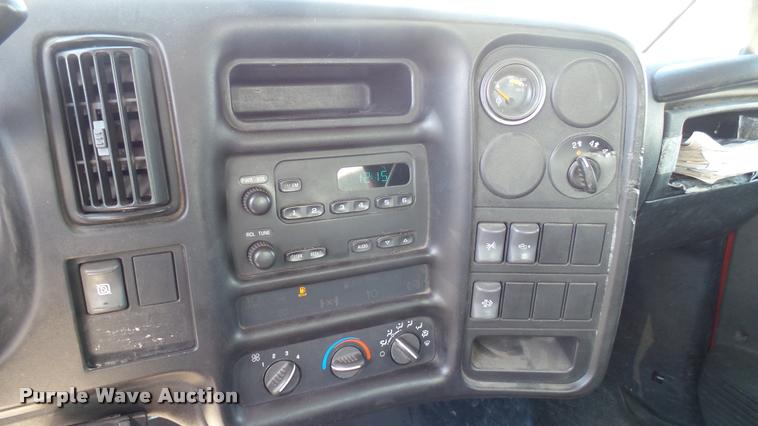 image for item L2450 2008 Chevrolet C5500 utility truck