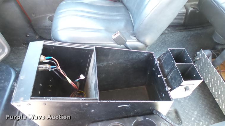 image for item L2450 2008 Chevrolet C5500 utility truck