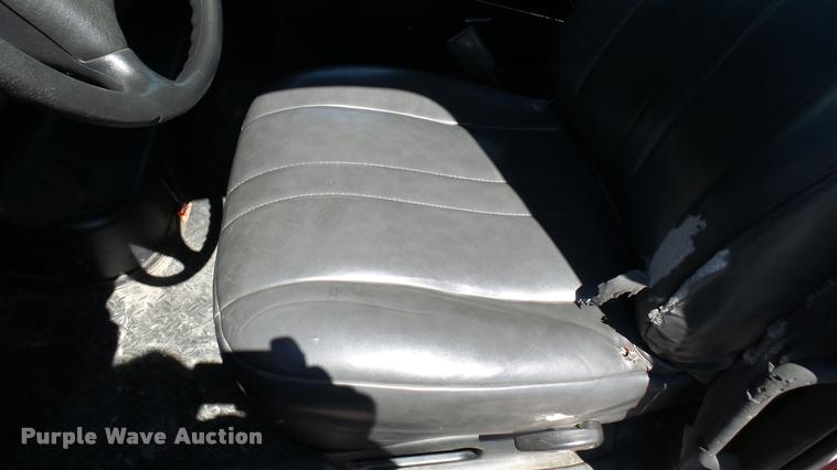 image for item L2450 2008 Chevrolet C5500 utility truck