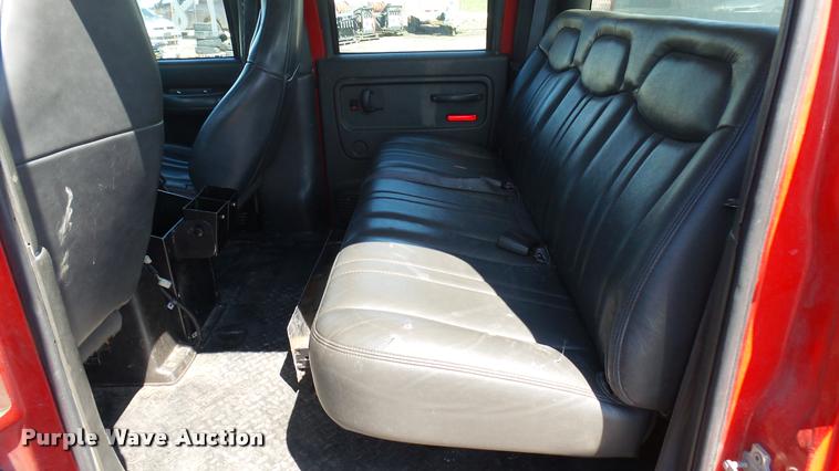 image for item L2450 2008 Chevrolet C5500 utility truck