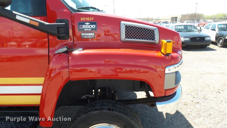 image for item L2450 2008 Chevrolet C5500 utility truck
