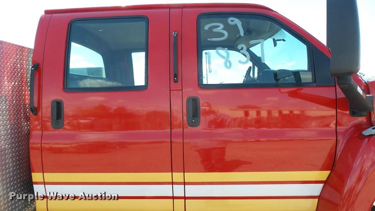 image for item L2450 2008 Chevrolet C5500 utility truck