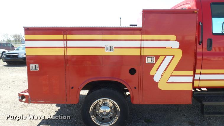 image for item L2450 2008 Chevrolet C5500 utility truck