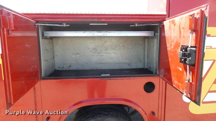 image for item L2450 2008 Chevrolet C5500 utility truck