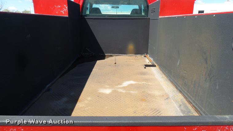 image for item L2450 2008 Chevrolet C5500 utility truck