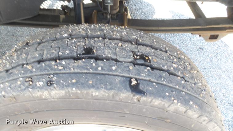 image for item L2450 2008 Chevrolet C5500 utility truck