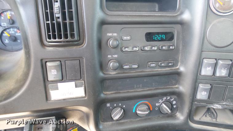 image for item L2451 2009 Chevrolet C5500 utility truck