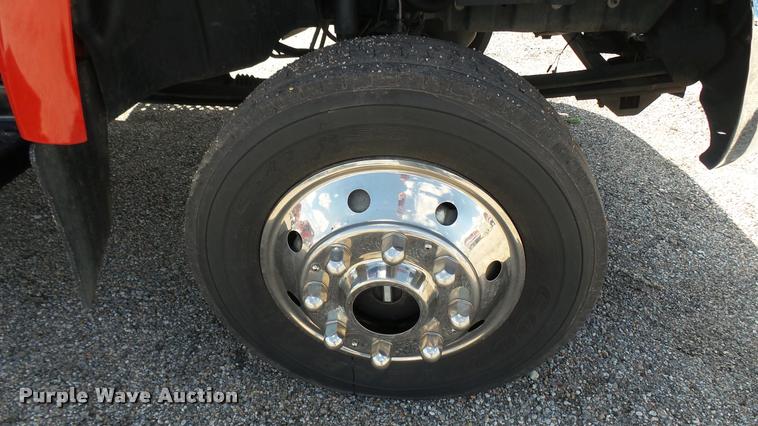 image for item L2451 2009 Chevrolet C5500 utility truck