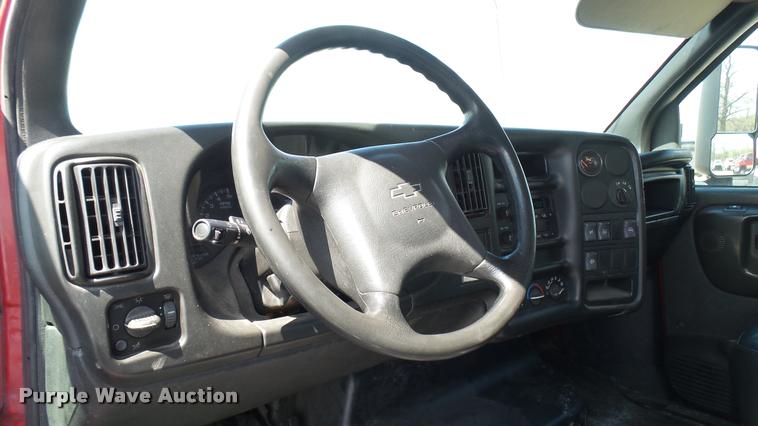 image for item L2452 2009 Chevrolet C5500 utility truck