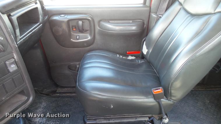 image for item L2452 2009 Chevrolet C5500 utility truck