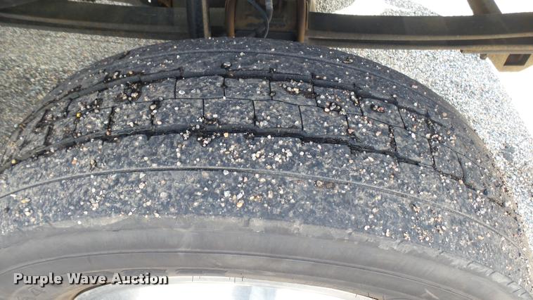 image for item L2452 2009 Chevrolet C5500 utility truck